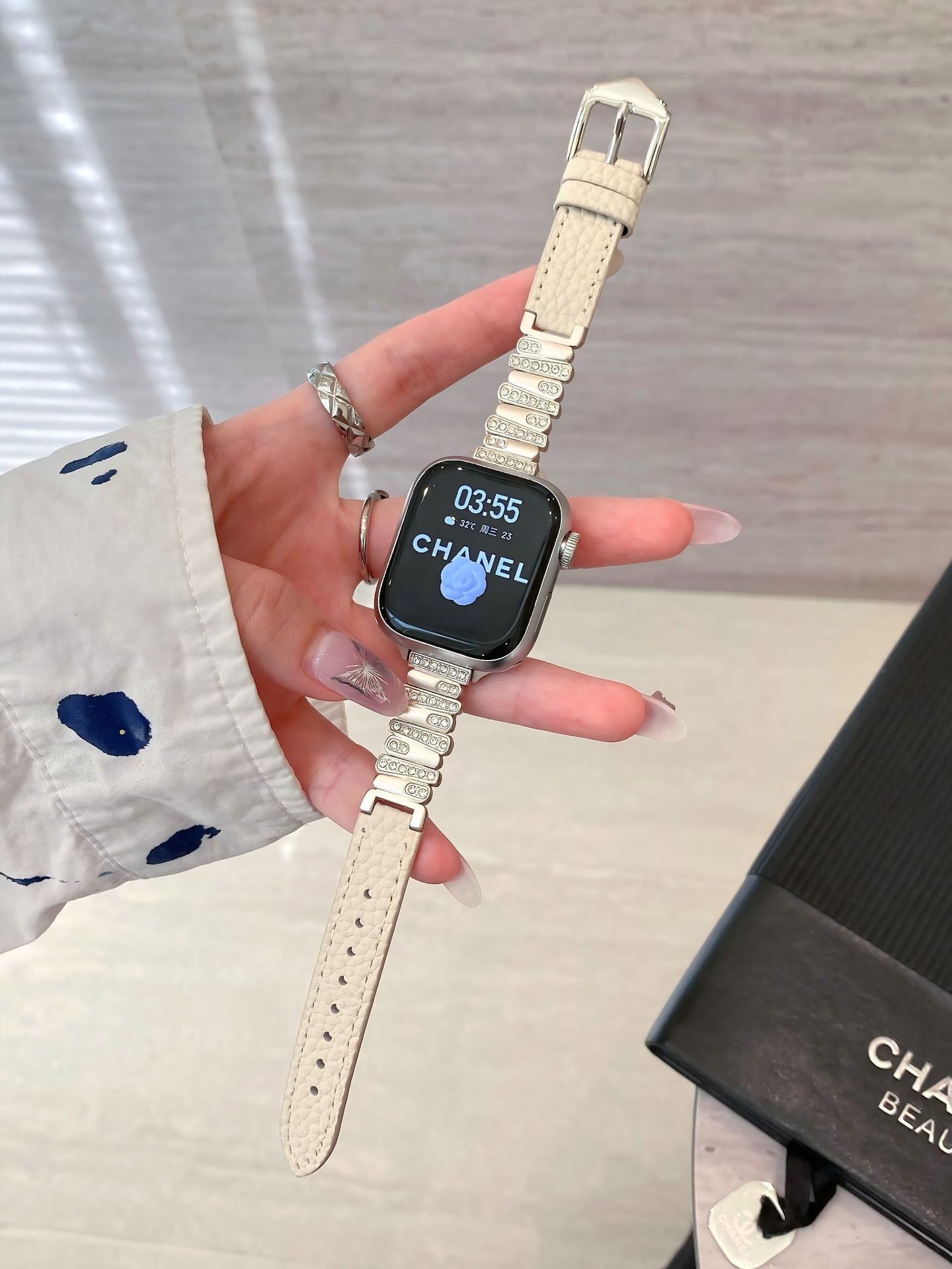 Irregular Rhinestone Embellished Leather Strap for Apple Watch 4/5/6/7/8/9/S10 Watch Band Apple Watch Band