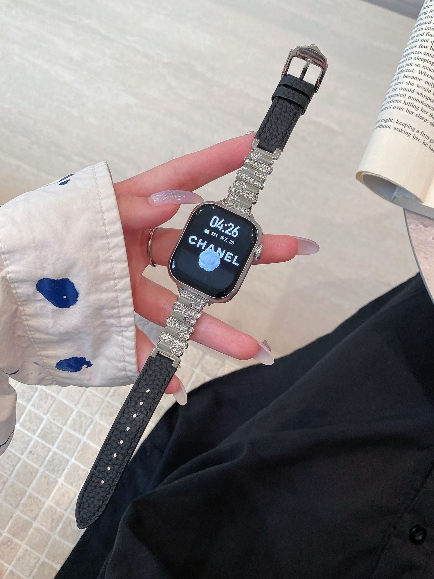 Irregular Rhinestone Embellished Leather Strap for Apple Watch 4/5/6/7/8/9/S10 Watch Band Apple Watch Band